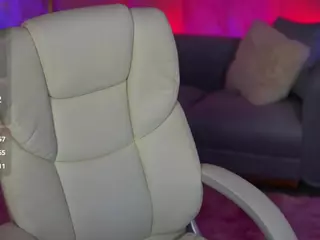EmmySkyy's Live Sex Cam Show