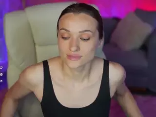 EmmySkyy's Live Sex Cam Show