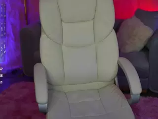 EmmySkyy's Live Sex Cam Show