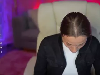 EmmySkyy's Live Sex Cam Show