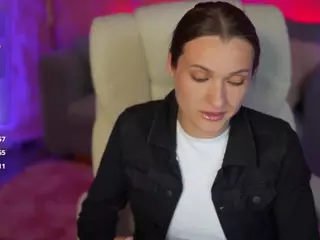 EmmySkyy's Live Sex Cam Show