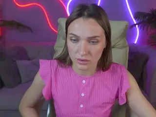 EmmySkyy's Live Sex Cam Show