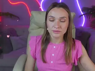 EmmySkyy's Live Sex Cam Show