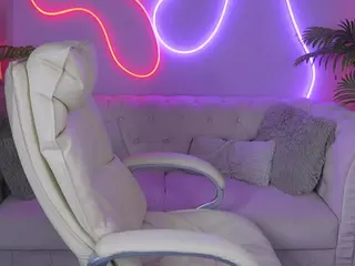 EmmySkyy's Live Sex Cam Show