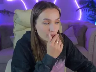 EmmySkyy's Live Sex Cam Show