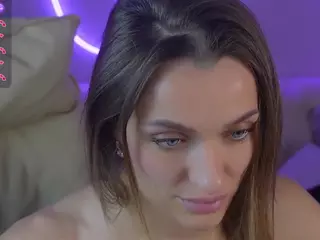 EmmySkyy's Live Sex Cam Show
