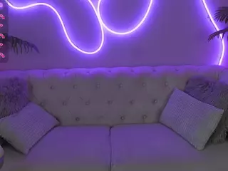 EmmySkyy's Live Sex Cam Show