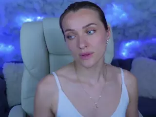 EmmySkyy's Live Sex Cam Show