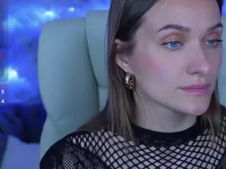 EmmySkyy's Live Sex Cam Show