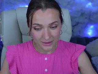 EmmySkyy's Live Sex Cam Show