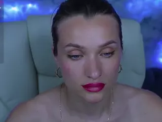 EmmySkyy's Live Sex Cam Show