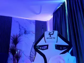 ViolinMoves's Live Sex Cam Show