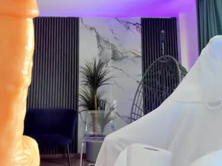 ViolinMoves's Live Sex Cam Show