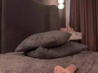 DinaRichards1's Live Sex Cam Show