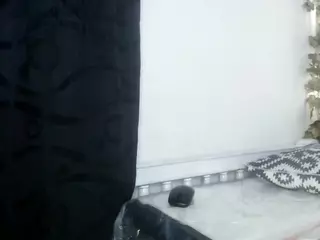 lishainparis18's Live Sex Cam Show