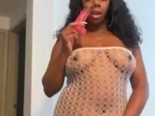 NixxxiFoxxx's Live Sex Cam Show