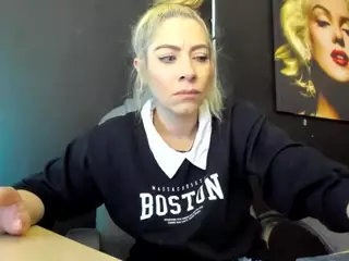 Viktoria-daviss's Live Sex Cam Show