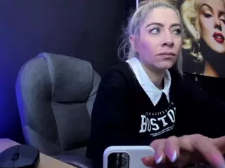 Viktoria-daviss's Live Sex Cam Show