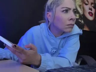 Viktoria-daviss's Live Sex Cam Show