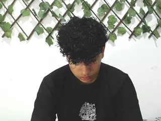 zachfox018's Live Sex Cam Show