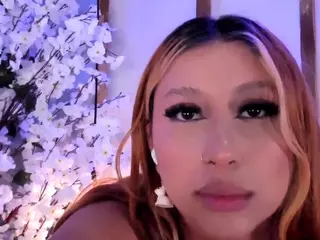 camillemilano's Live Sex Cam Show