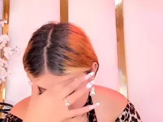 camillemilano's Live Sex Cam Show