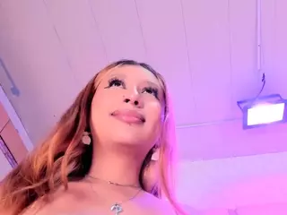camillemilano's Live Sex Cam Show