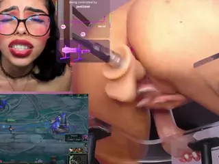 Nyveth's Live Sex Cam Show