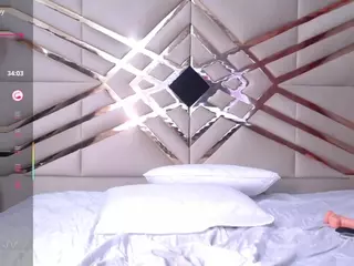 little-beillis's Live Sex Cam Show