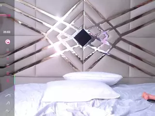 little-beillis's Live Sex Cam Show
