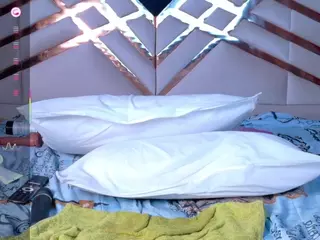 little-beillis's Live Sex Cam Show