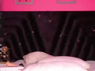 little-beillis's Live Sex Cam Show