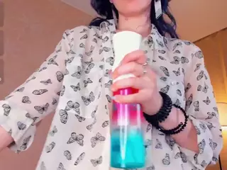 OdetteEllett's Live Sex Cam Show