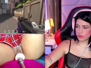 ValentinaGames's Live Sex Cam Show