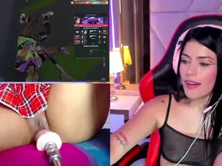 ValentinaGames's Live Sex Cam Show