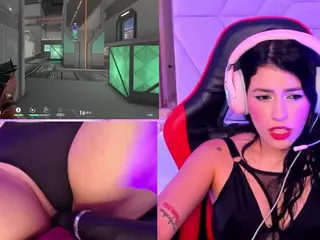 ValentinaGames's Live Sex Cam Show