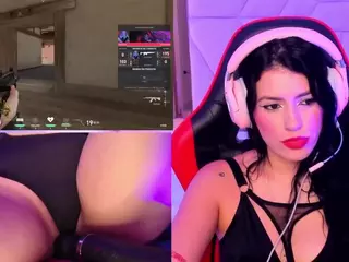 ValentinaGames's Live Sex Cam Show