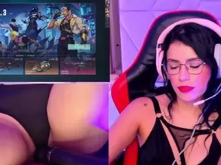 ValentinaGames's Live Sex Cam Show