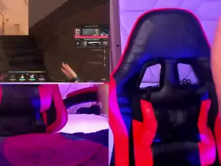 ValentinaGames's Live Sex Cam Show