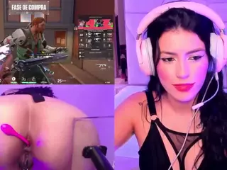 ValentinaGames's Live Sex Cam Show