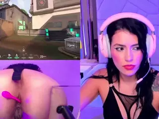 ValentinaGames's Live Sex Cam Show