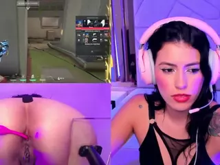 ValentinaGames's Live Sex Cam Show