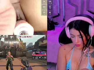 ValentinaGames's Live Sex Cam Show