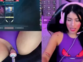 ValentinaGames's Live Sex Cam Show