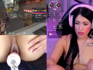 ValentinaGames's Live Sex Cam Show