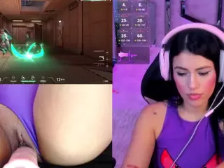 ValentinaGames's Live Sex Cam Show