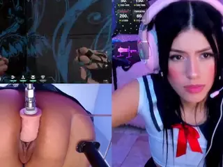 ValentinaGames's Live Sex Cam Show