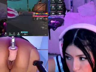 ValentinaGames's Live Sex Cam Show