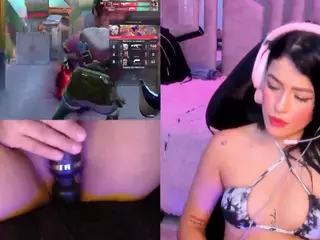 ValentinaGames's Live Sex Cam Show