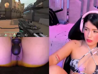 ValentinaGames's Live Sex Cam Show